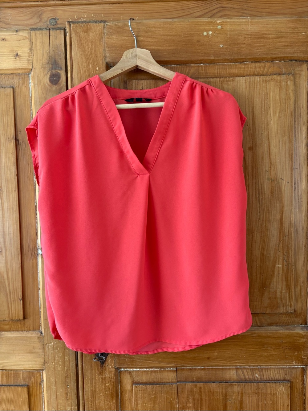 Avon Coral V-Neck Sleeveless Blouse